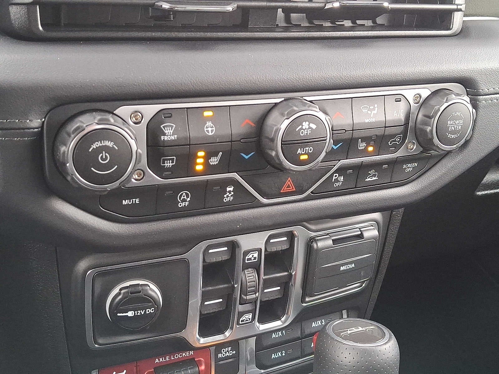 2025 Jeep Gladiator Mojave X