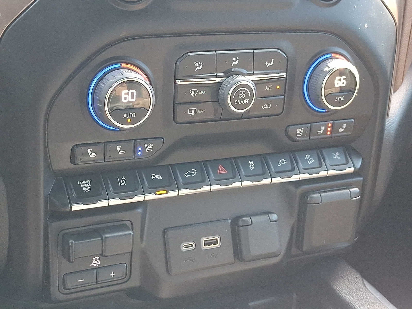 2023 Chevrolet Silverado 3500 HD High Country