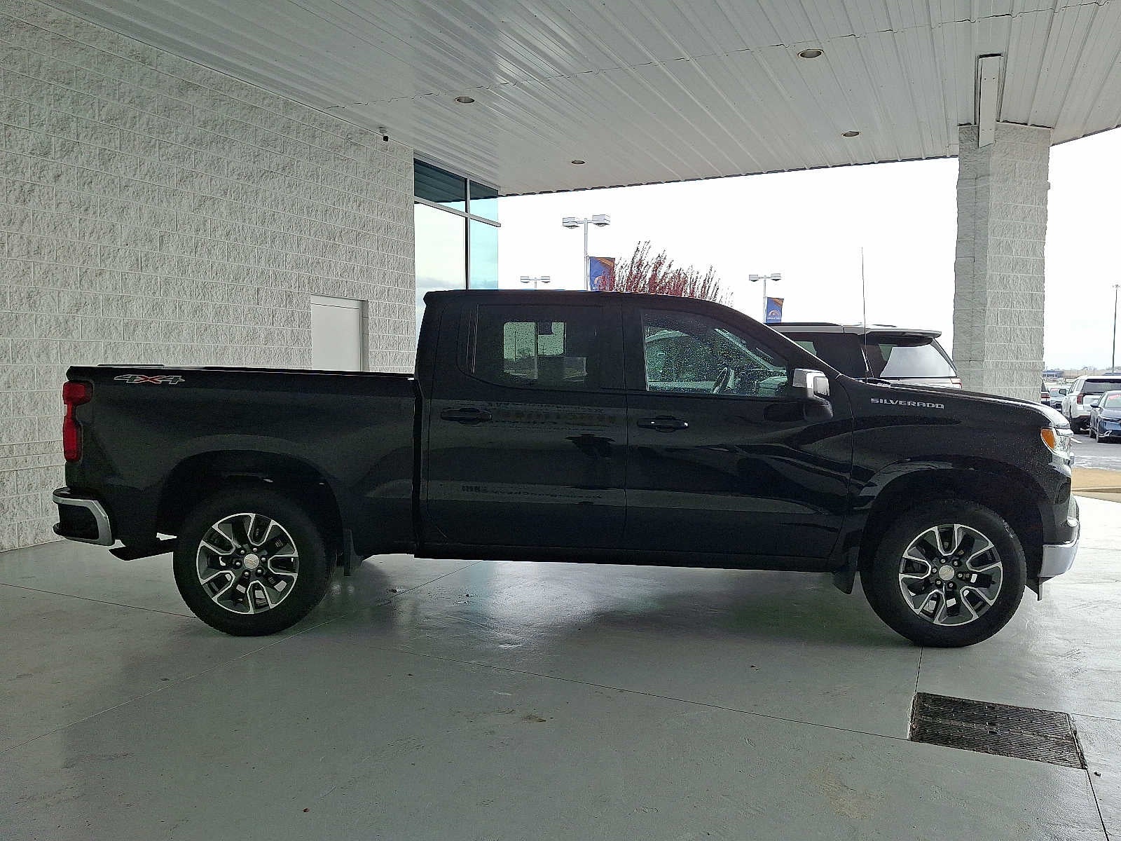 2024 Chevrolet Silverado 1500 LT (2FL)