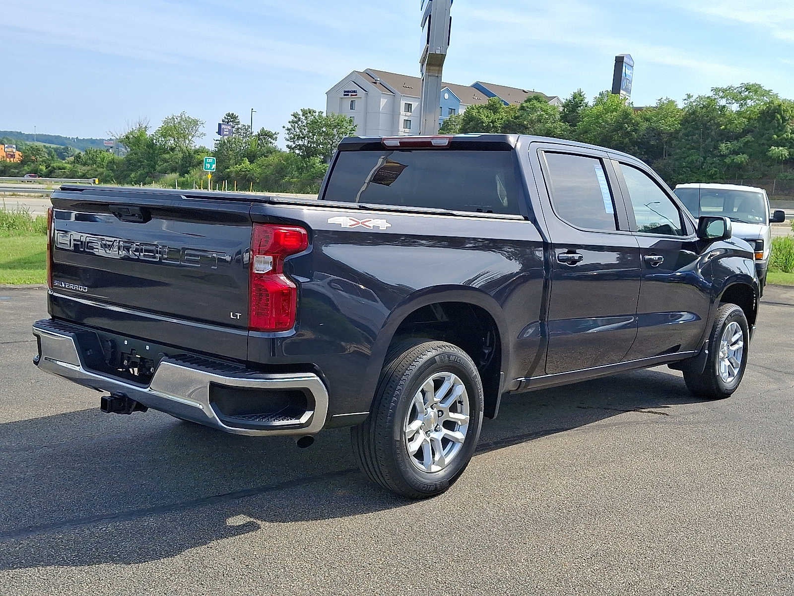 2022 Chevrolet Silverado 1500 LT (2FL)
