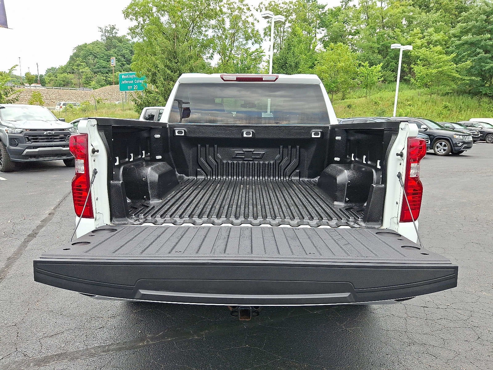 2023 Chevrolet Silverado 1500 LT (2FL)