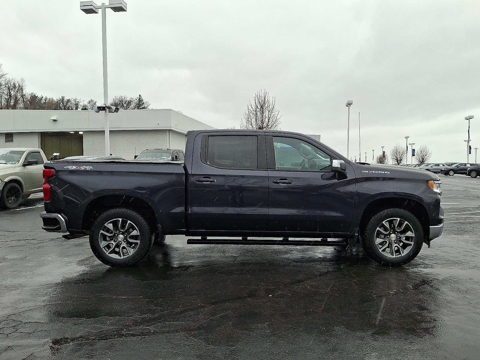 2023 Chevrolet Silverado 1500 LT (2FL)