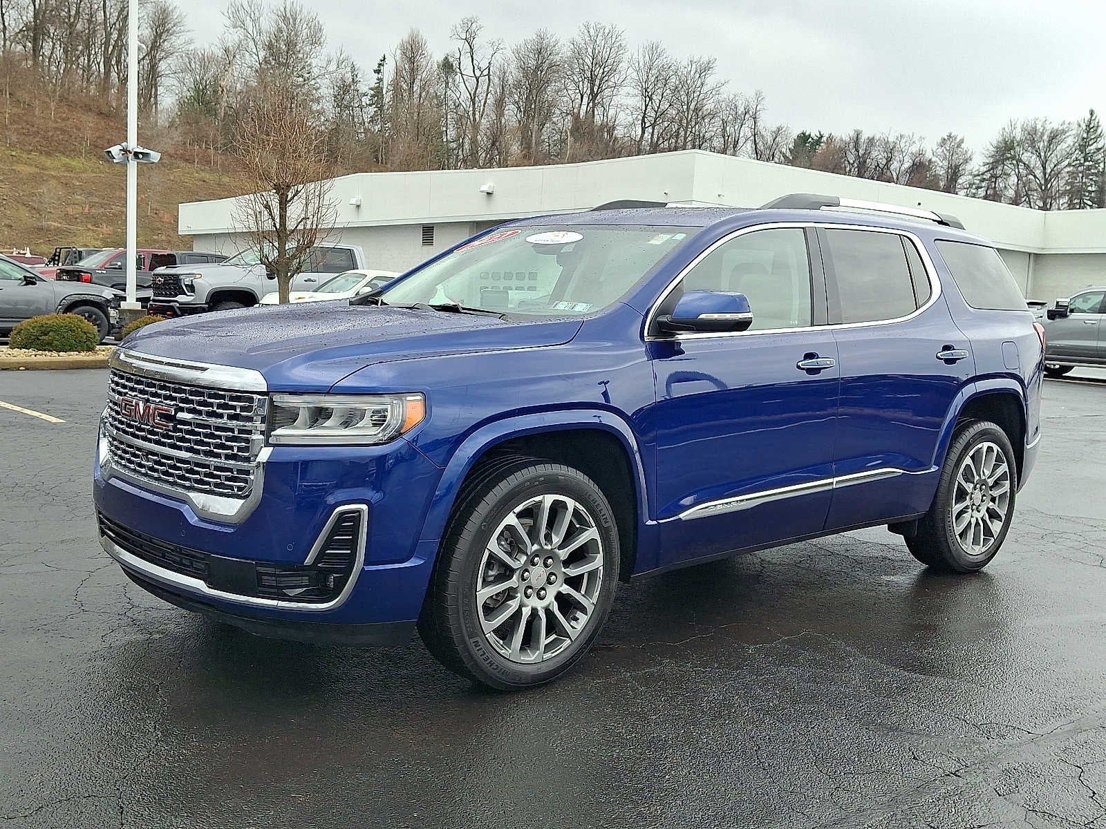 2023 GMC Acadia Denali