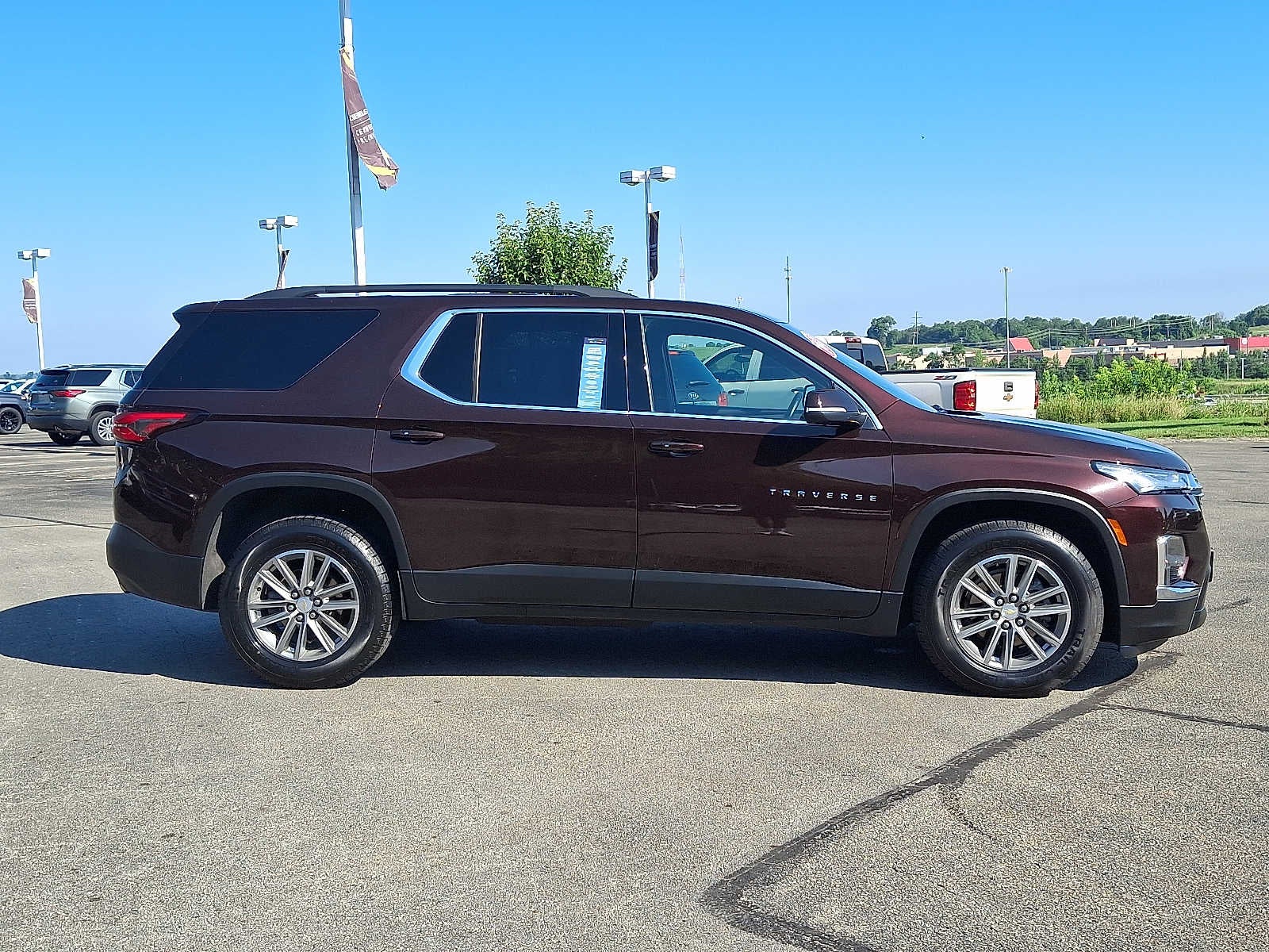 2023 Chevrolet Traverse LT Cloth