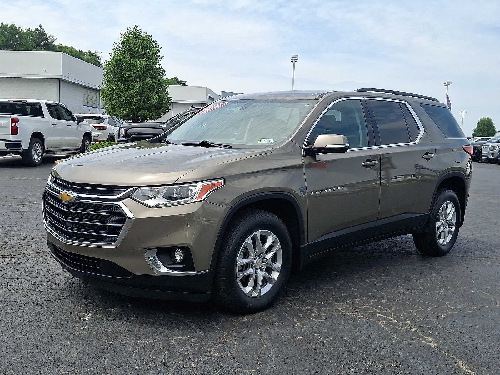 2020 Chevrolet Traverse LT Cloth