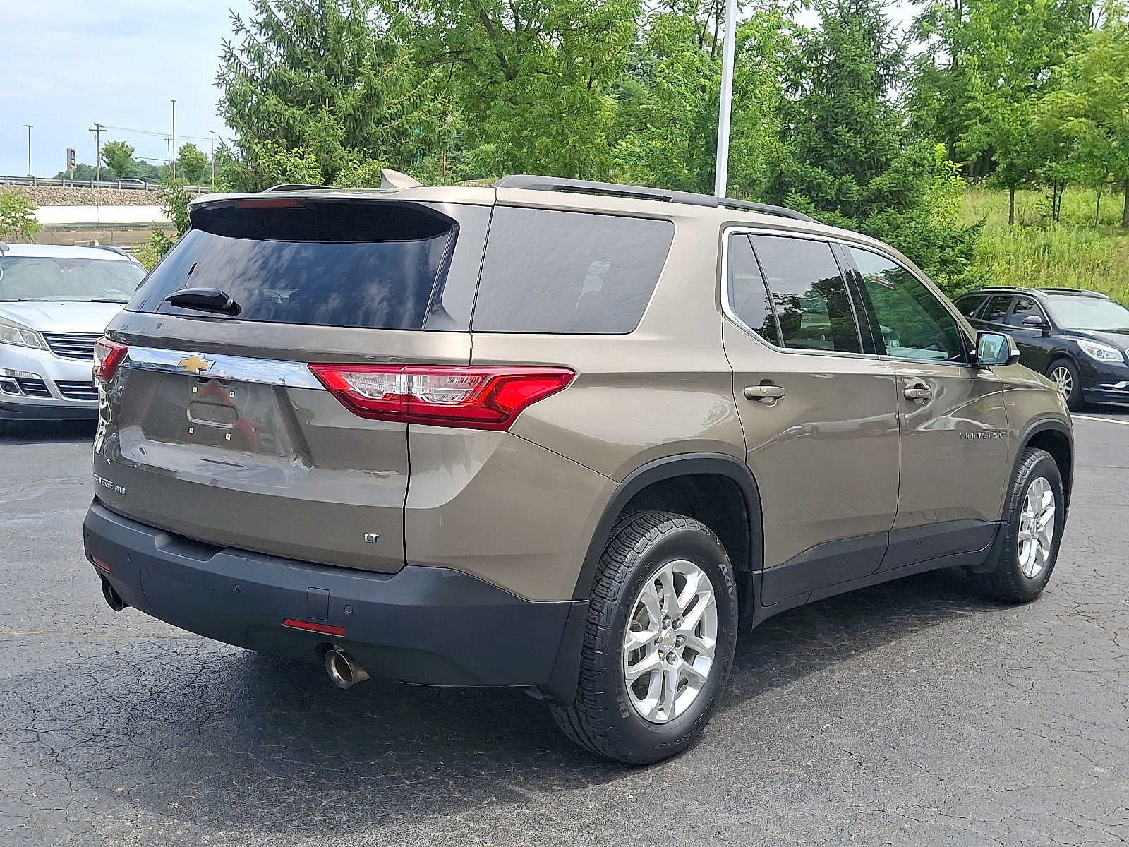 2020 Chevrolet Traverse LT Cloth