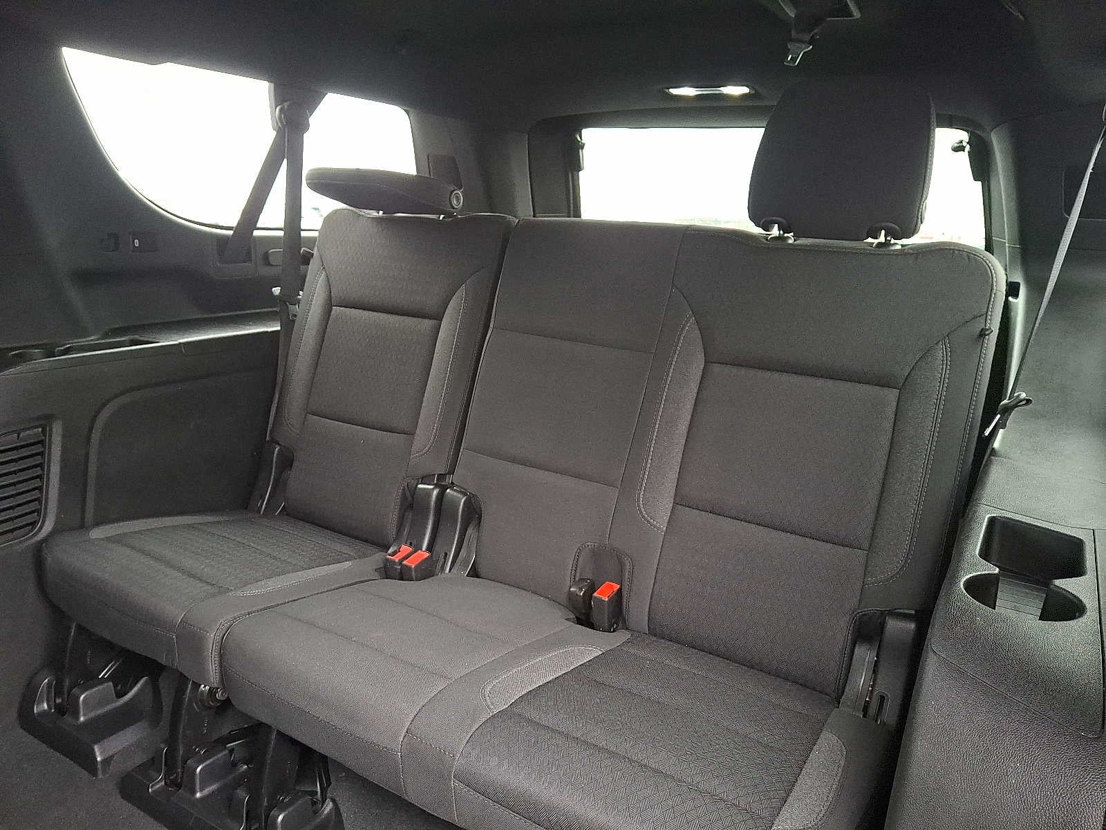 2023 Chevrolet Suburban LS