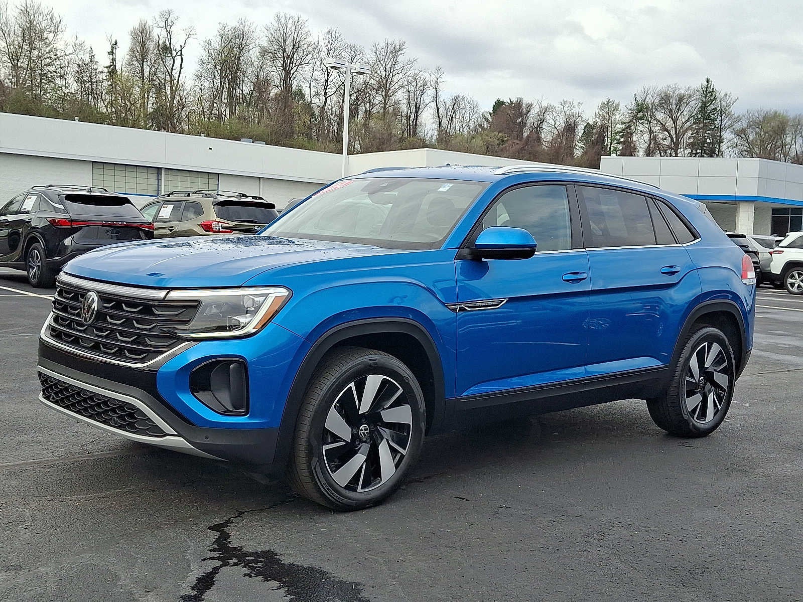 2024 Volkswagen Atlas Cross Sport 2.0T SE w/Technology
