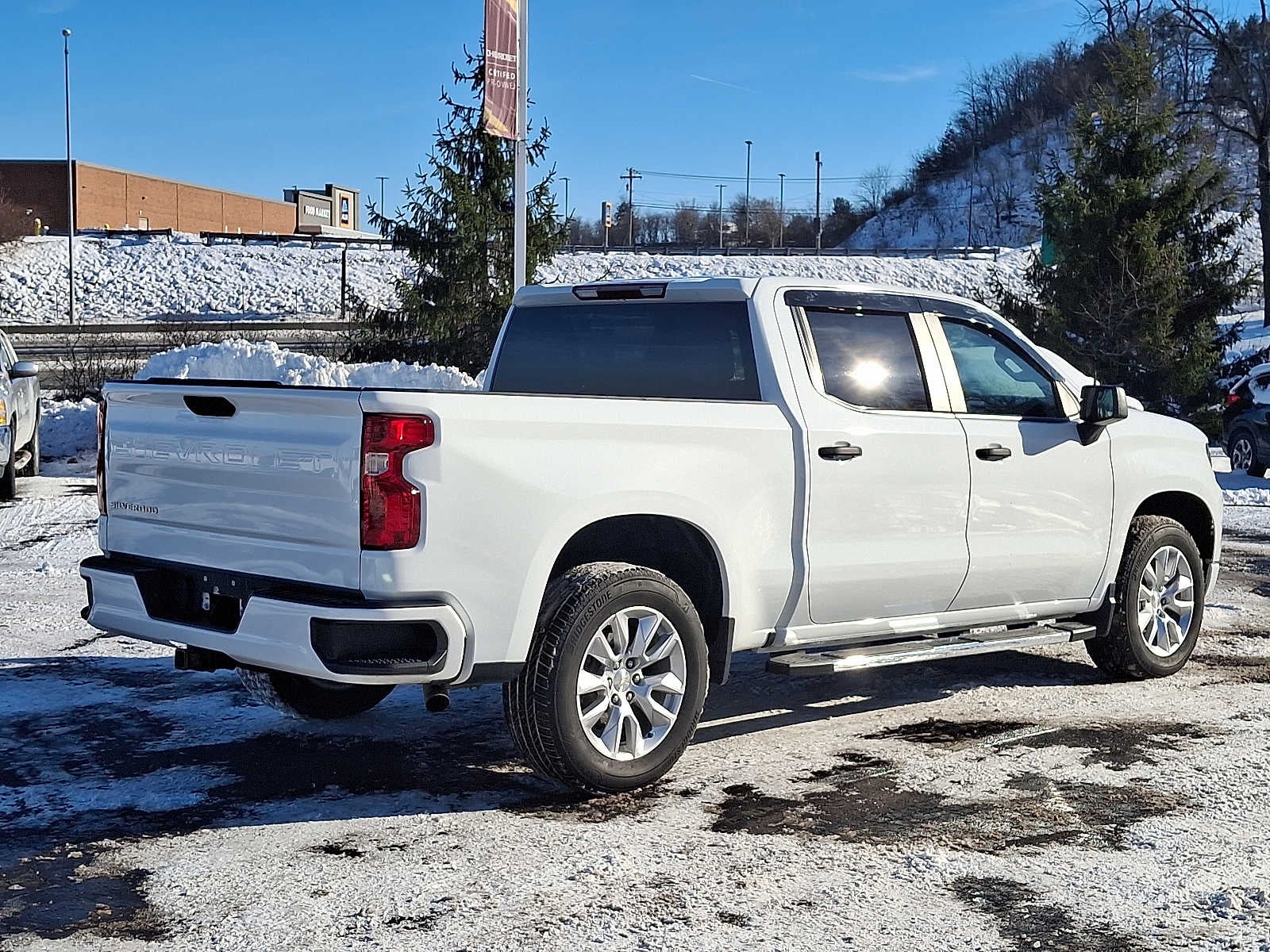 2023 Chevrolet Silverado 1500 Custom