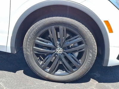 2022 Volkswagen Tiguan SE R-Line Black