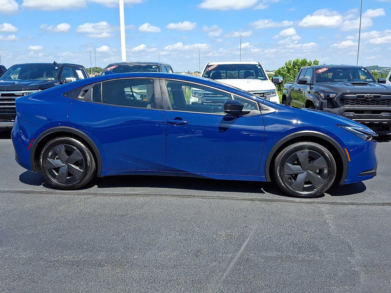 2025 Toyota Prius LE