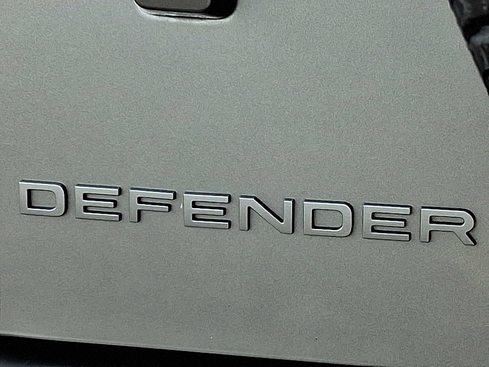 2024 Land Rover Defender X-Dynamic SE