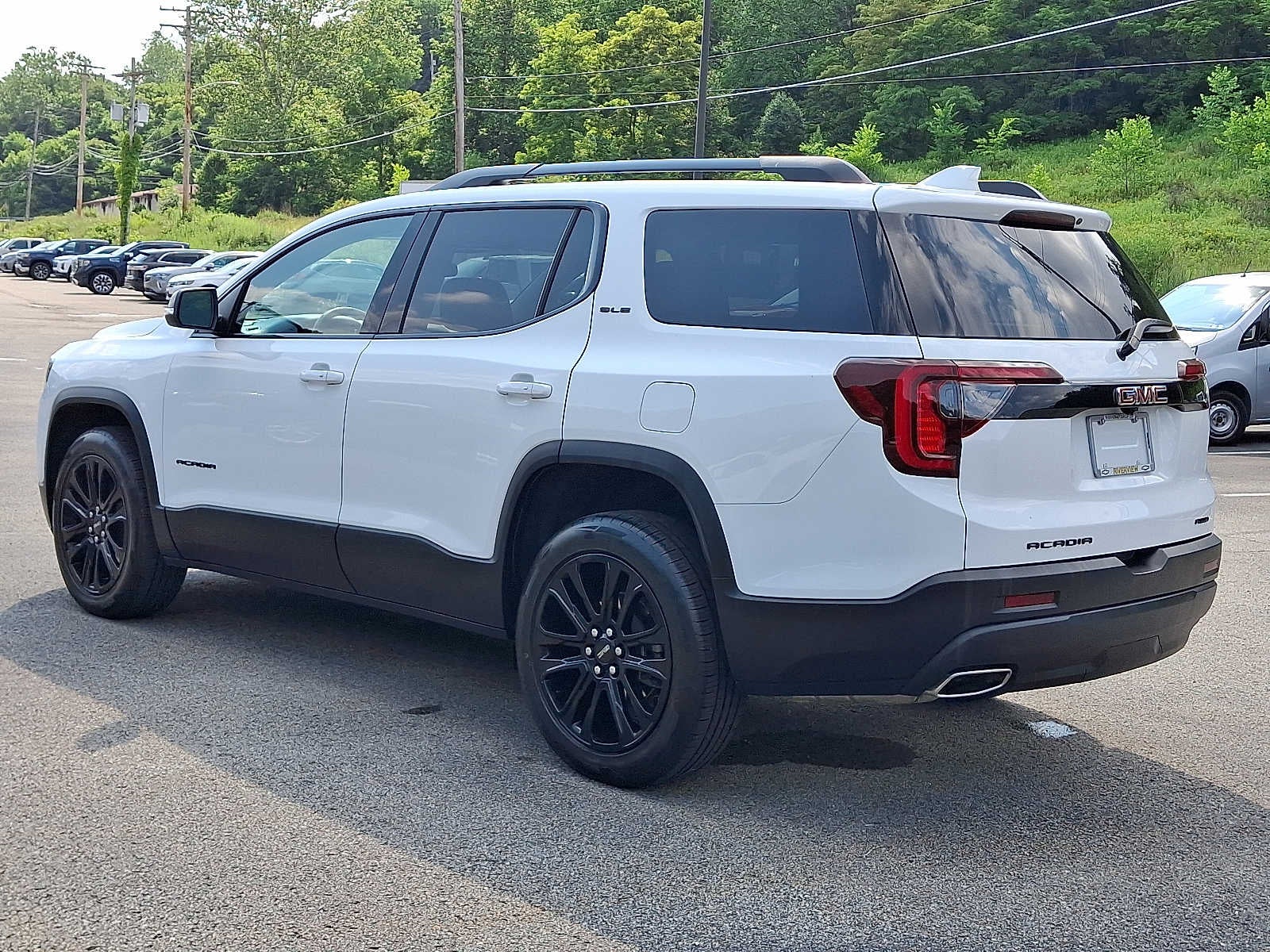 2023 GMC Acadia SLE