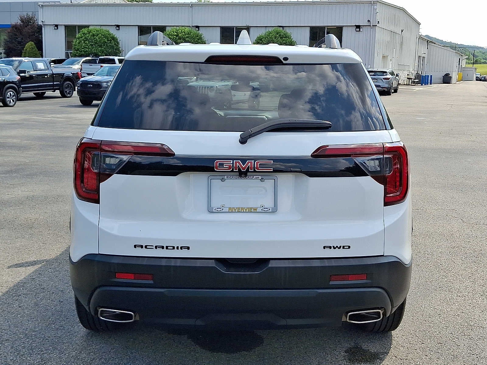2023 GMC Acadia SLE