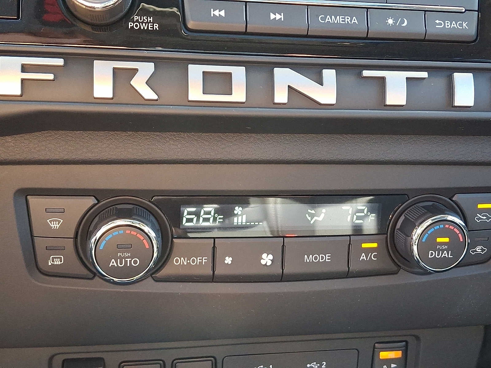 2025 Nissan Frontier SL