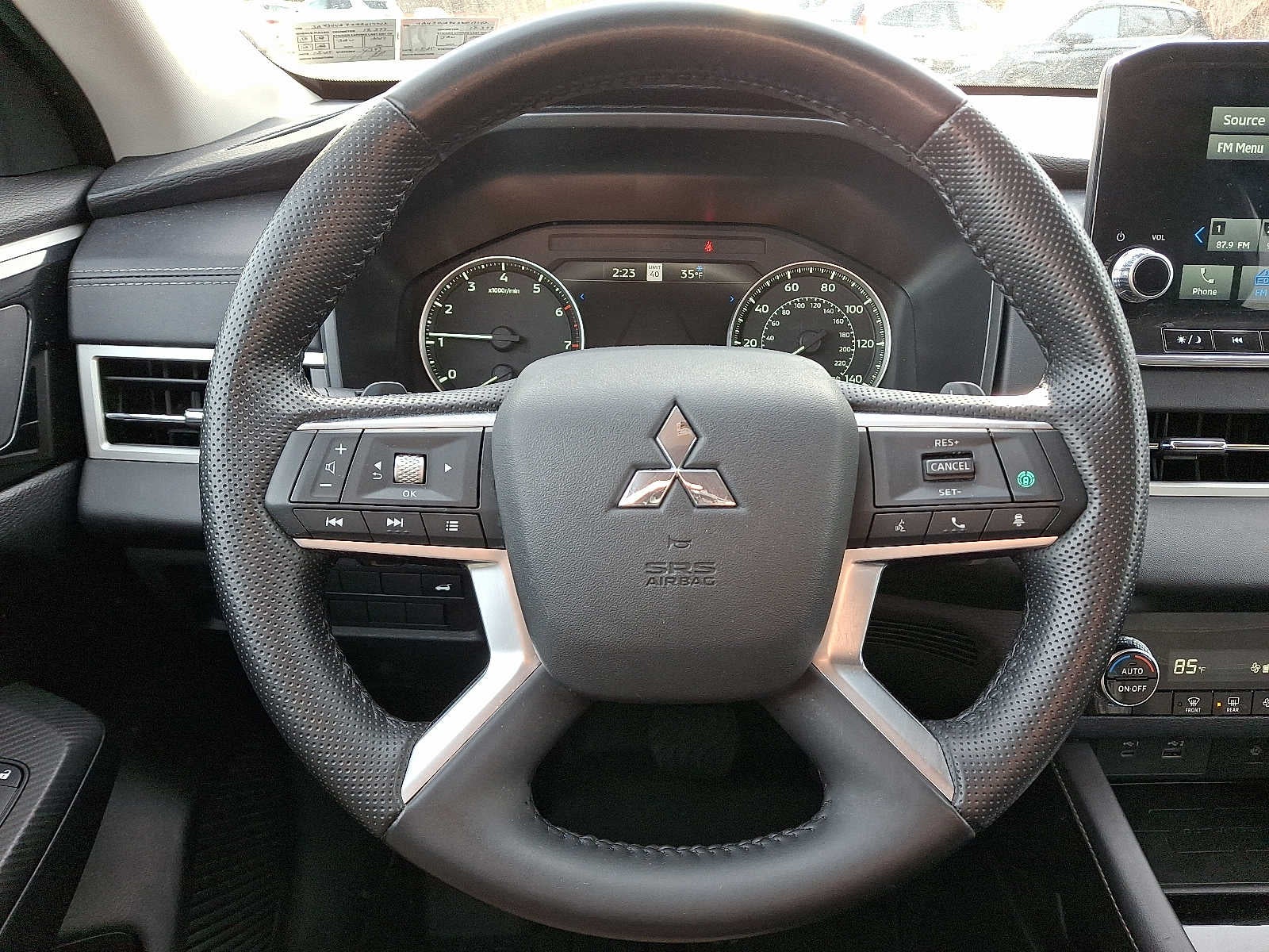 2024 Mitsubishi Outlander SE