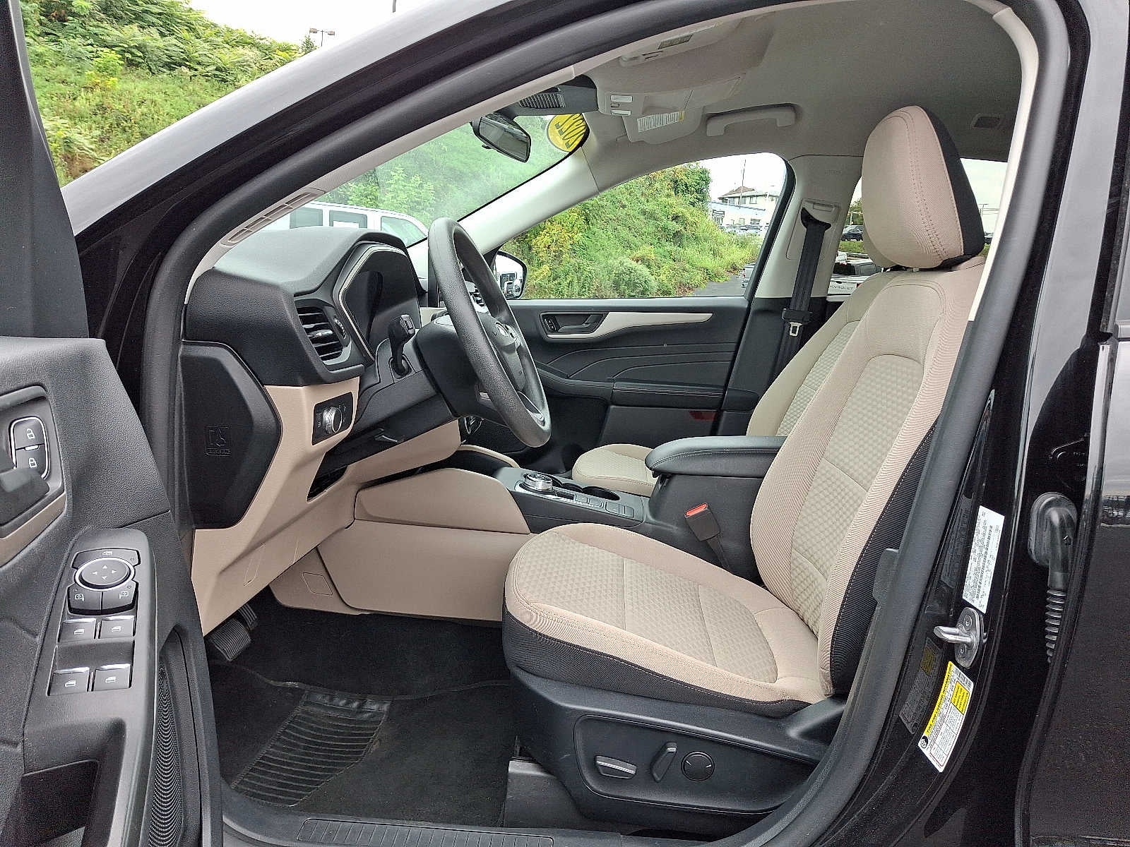 2022 Ford Escape SE Hybrid
