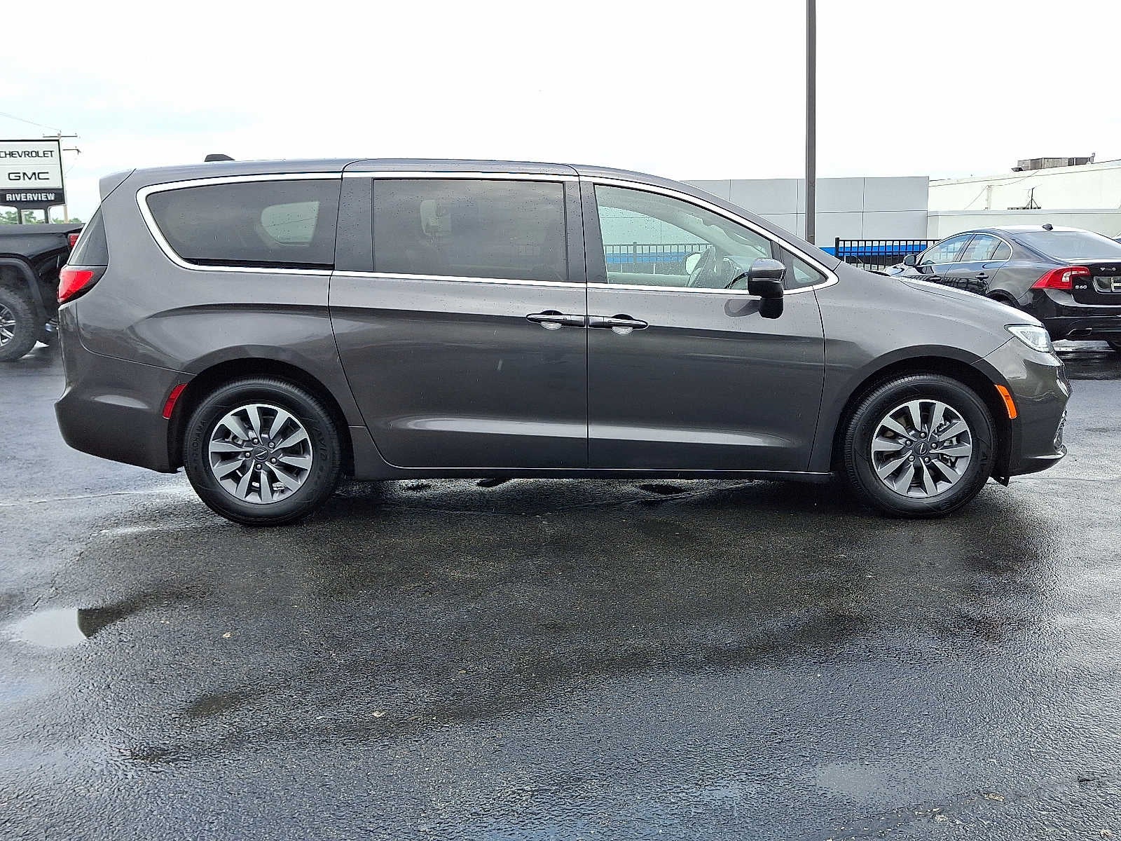 2023 Chrysler Pacifica Hybrid Touring L