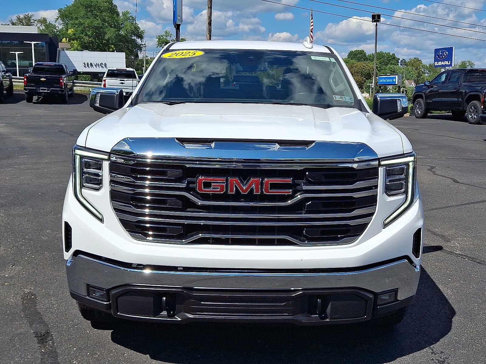 2025 GMC Sierra 1500 SLT