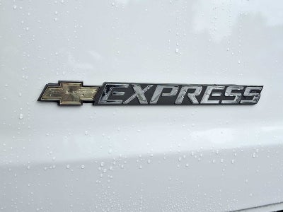 2025 Chevrolet Express Cargo WT